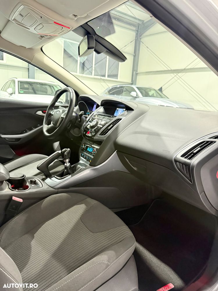 Ford Focus 1.6 EcoBoost Start-Stopp-System Titanium - 8