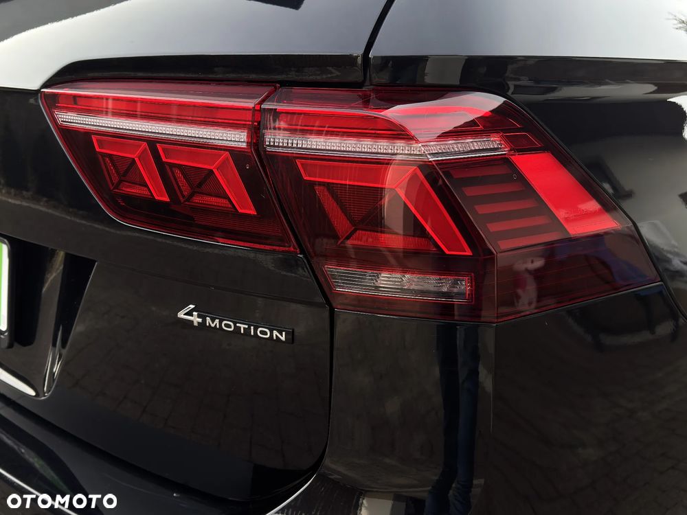 Volkswagen Tiguan 2.0 TDI SCR 4MotION DSG R-Line - 38