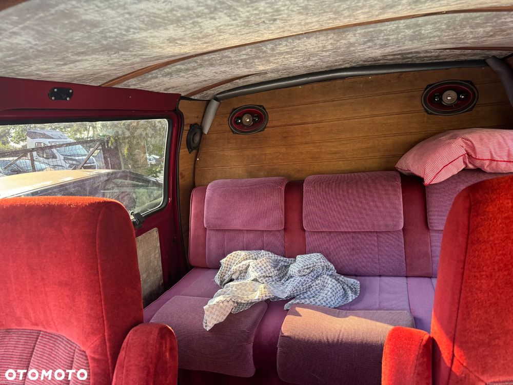 Ford Econoline - 7