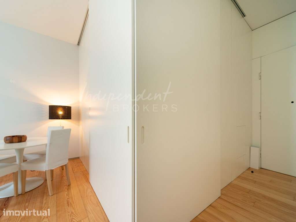 APARTAMENTO T1 MOBILADO NO CONDOMÍNIO VILLA GARCIA [PEDROUÇOS] - Grande imagem: 5/23