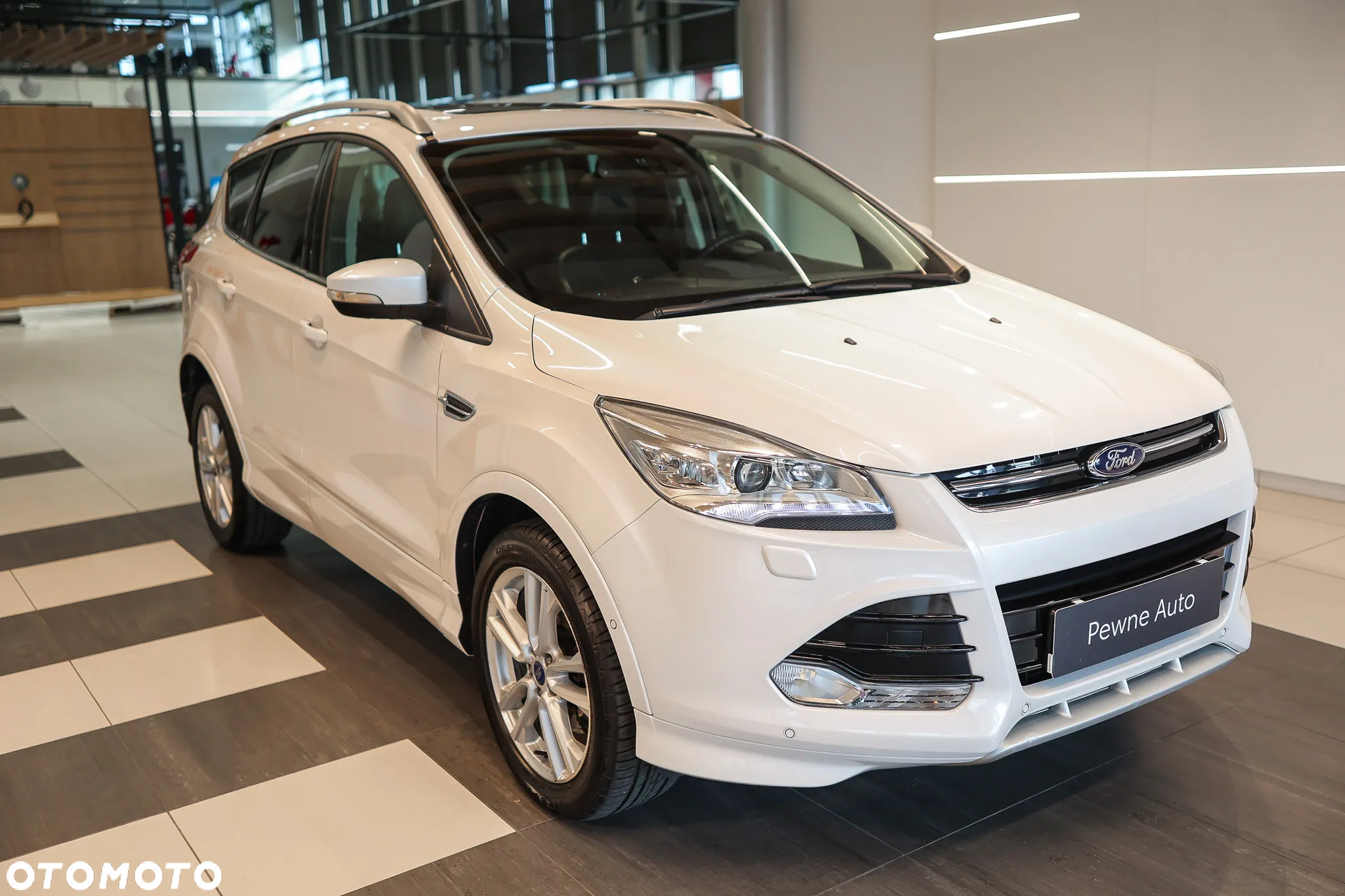 Ford Kuga 1.5 EcoBoost 4WD Titanium - 2