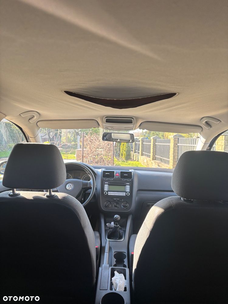 Volkswagen Golf 1.6 FSI Trendline - 15