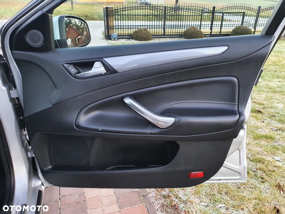 Ford Mondeo 2.0 TDCi Titanium X - 16