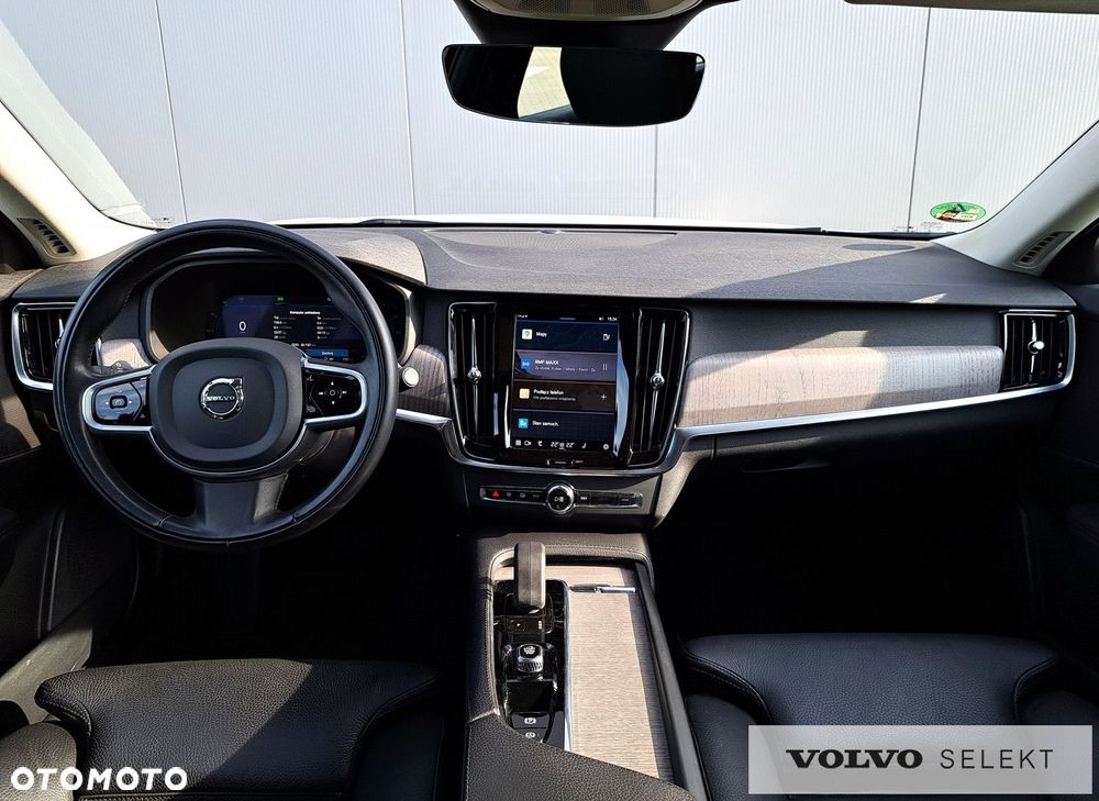 Volvo V90 Cross Country - 13
