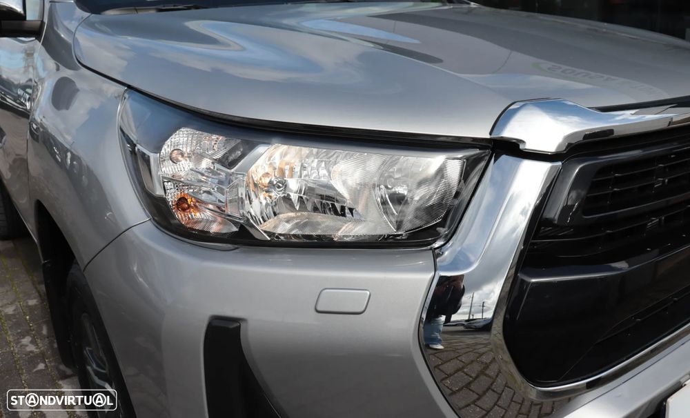 Toyota Hilux 2.4 D-4D 4WD CD CH Aut. - 7