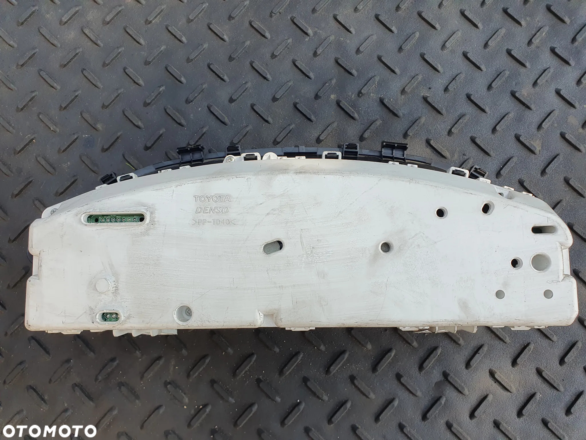 TOYOTA YARIS II TS LICZNIK ZEGARY PRĘDKOŚCIOMIERZ 83800-52B80 257430-0472 - 3