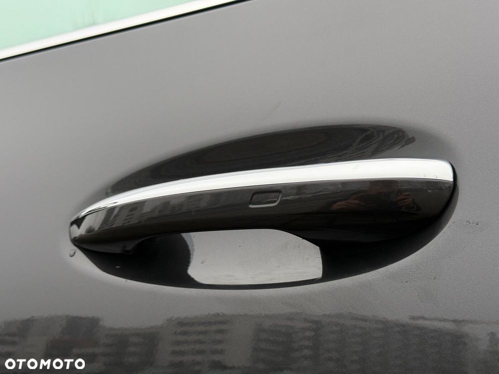 Mercedes-Benz GLC - 12