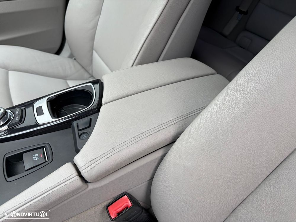 BMW 520 d Line Luxury - 11