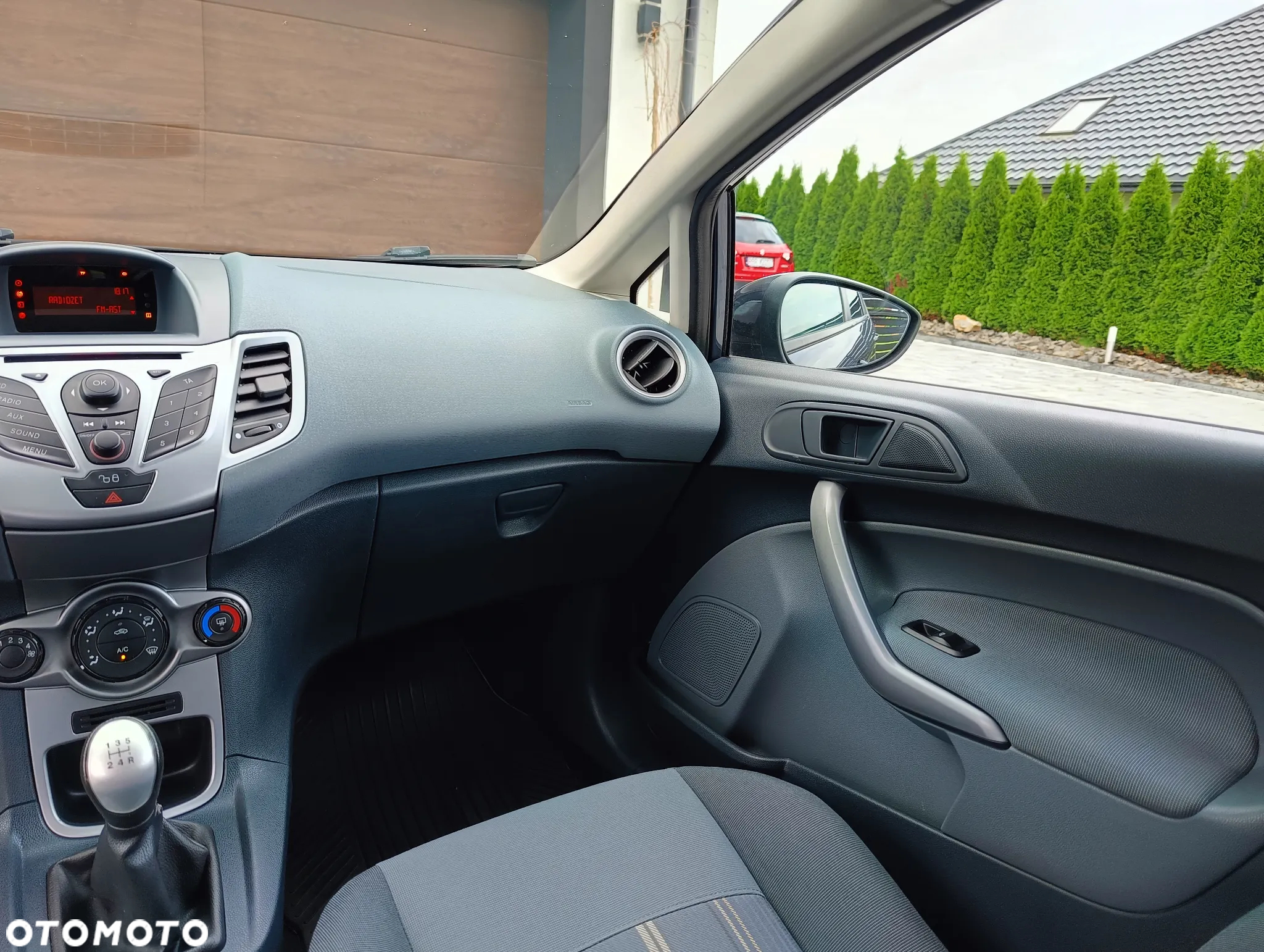 Ford Fiesta 1.25 Ambiente - 26