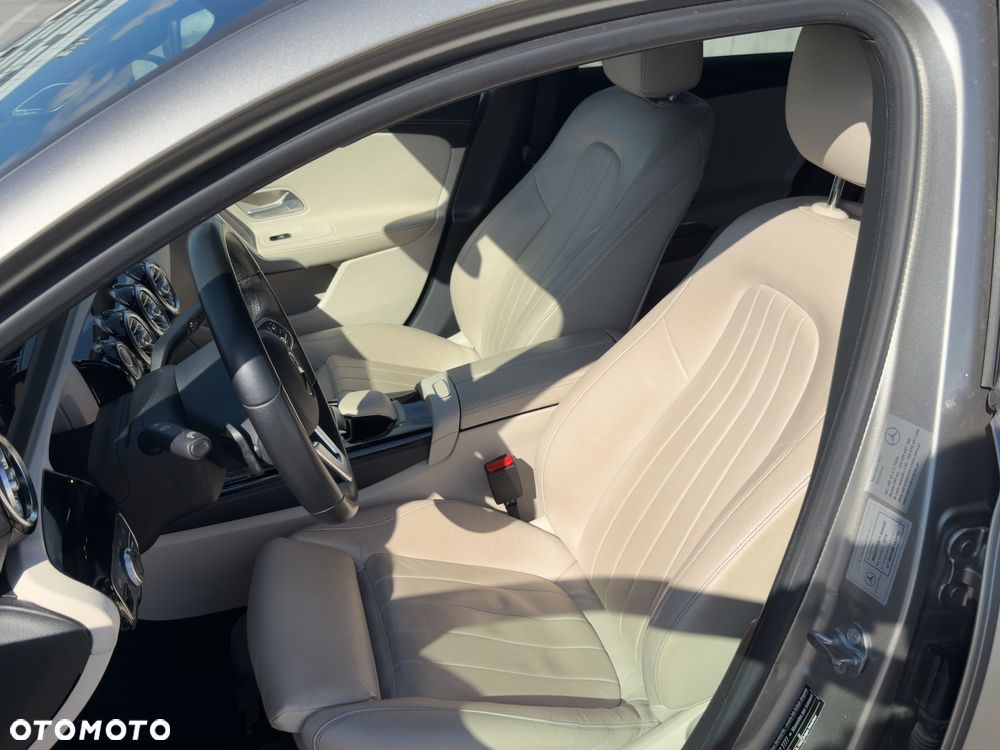 Mercedes-Benz Klasa A 200 7G-DCT - 10