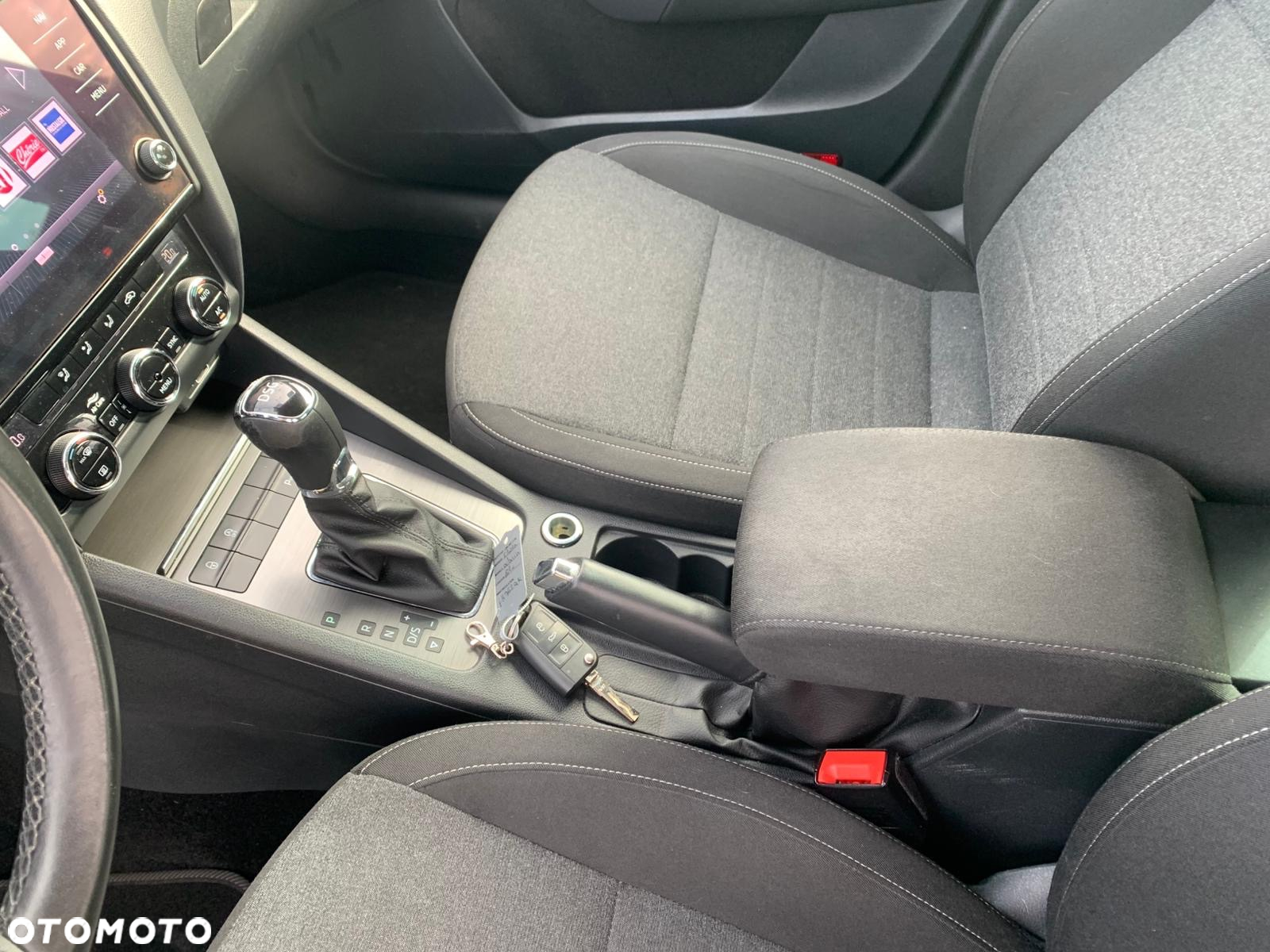Skoda Octavia 1.6 TDI DSG Ambition - 23