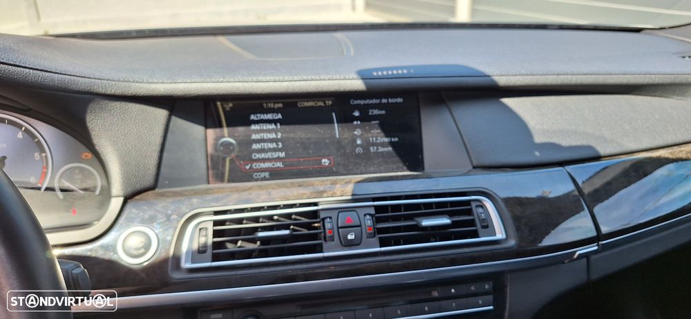 BMW 740 d xDrive Pack M - 11