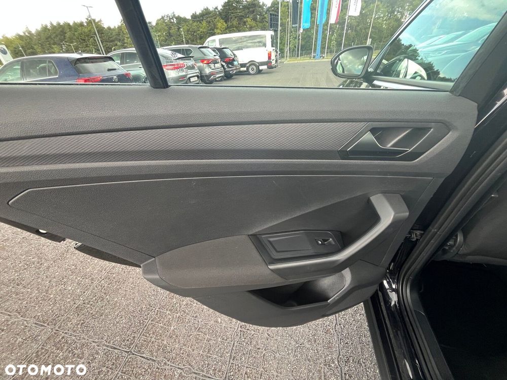 Volkswagen T-Roc - 15