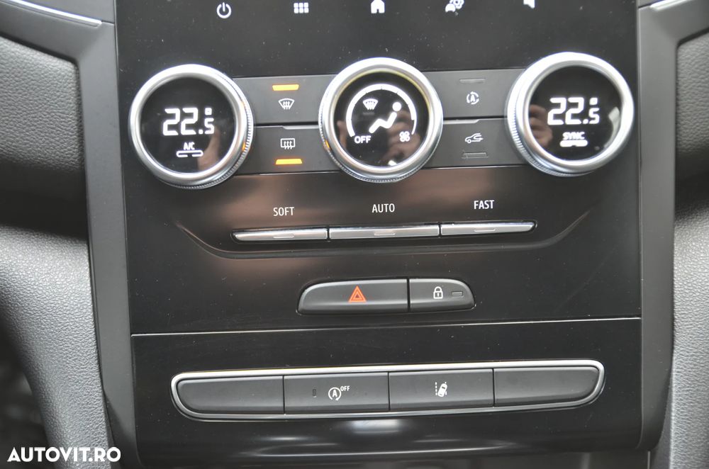 Renault Megane BLUE dCi 115 EDC BUSINESS EDITION - 30