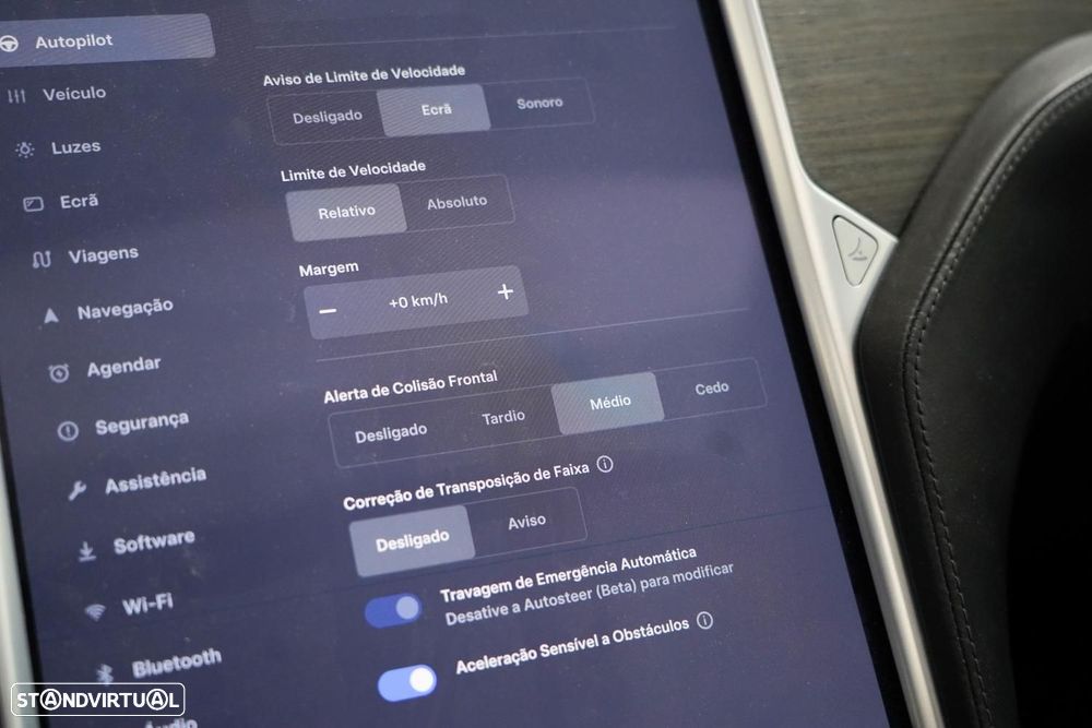 Tesla Model S 90D - 15