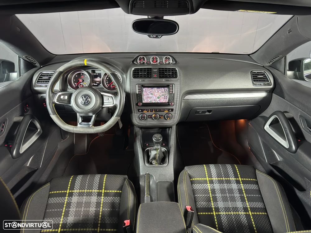 VW Scirocco 2.0 TDI Blue Motion Technologie Club - 13