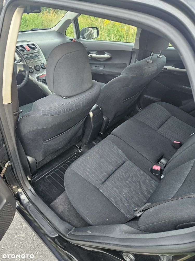 Toyota Auris 2.0 D-4D - 12
