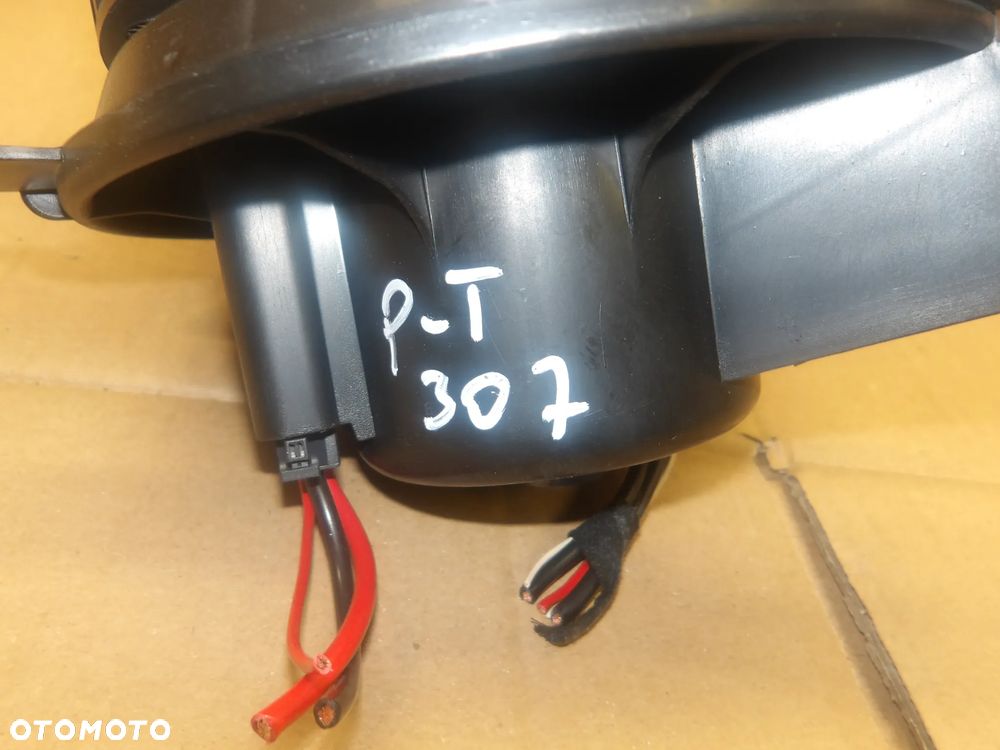 PEUGEOT 307 2.0B HB 5D WENTYLATOR DMUCHAWA NAWIEWU 8090901 - 2
