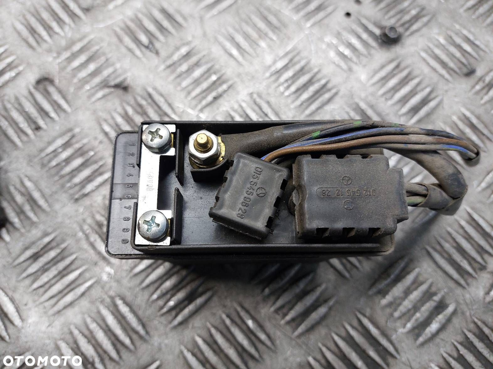 PRZEKAŹNIK ŚWIEC ŻAROWYCH MERCEDES-BENZ T1 KACZKA 2.9 D 0005454145 - 5