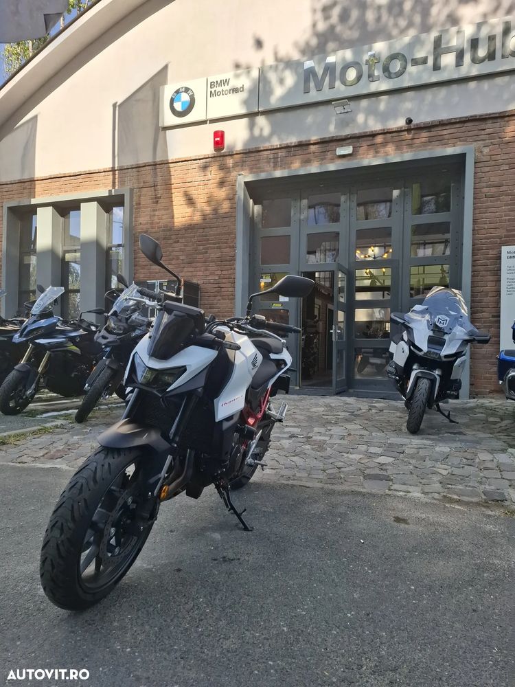 Honda CB 750 Hornet - 1