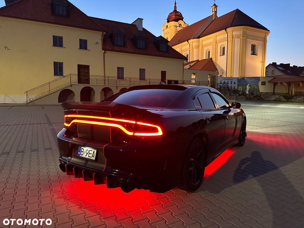 Dodge Charger 5.7 R/T - 2