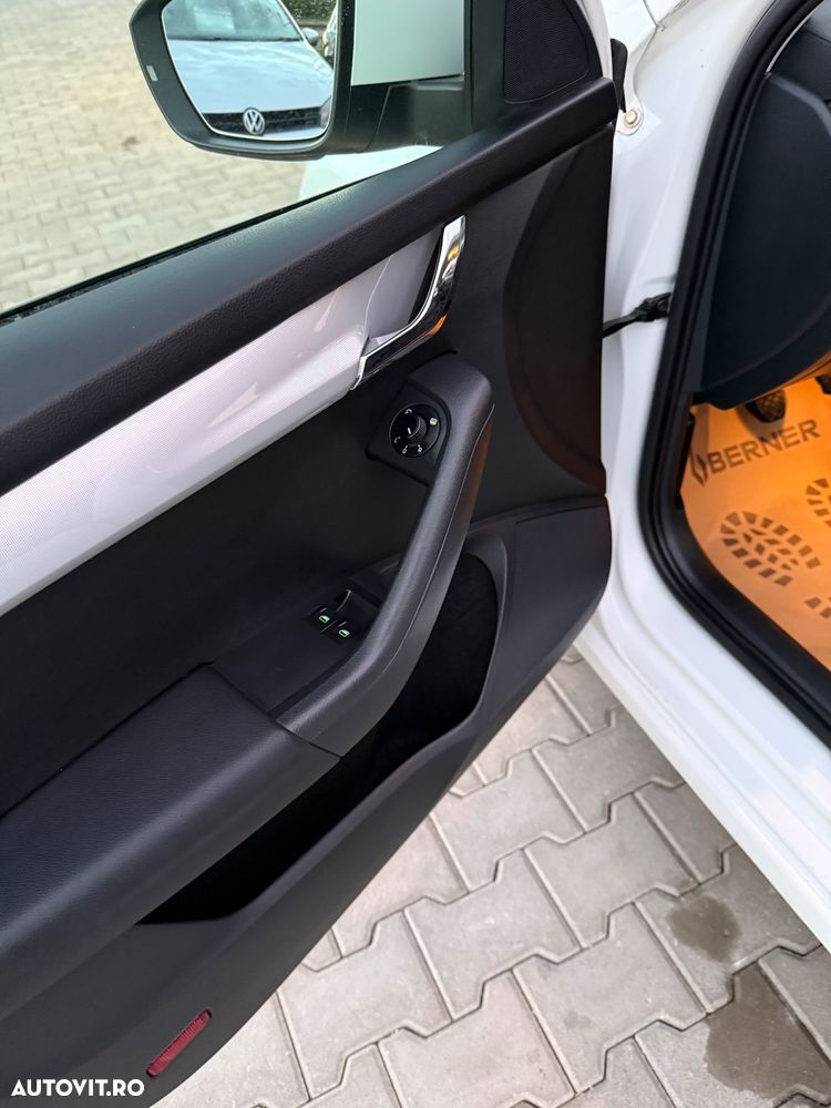 Skoda Octavia 1.6 TDI Green tec 4x4 Elegance - 23