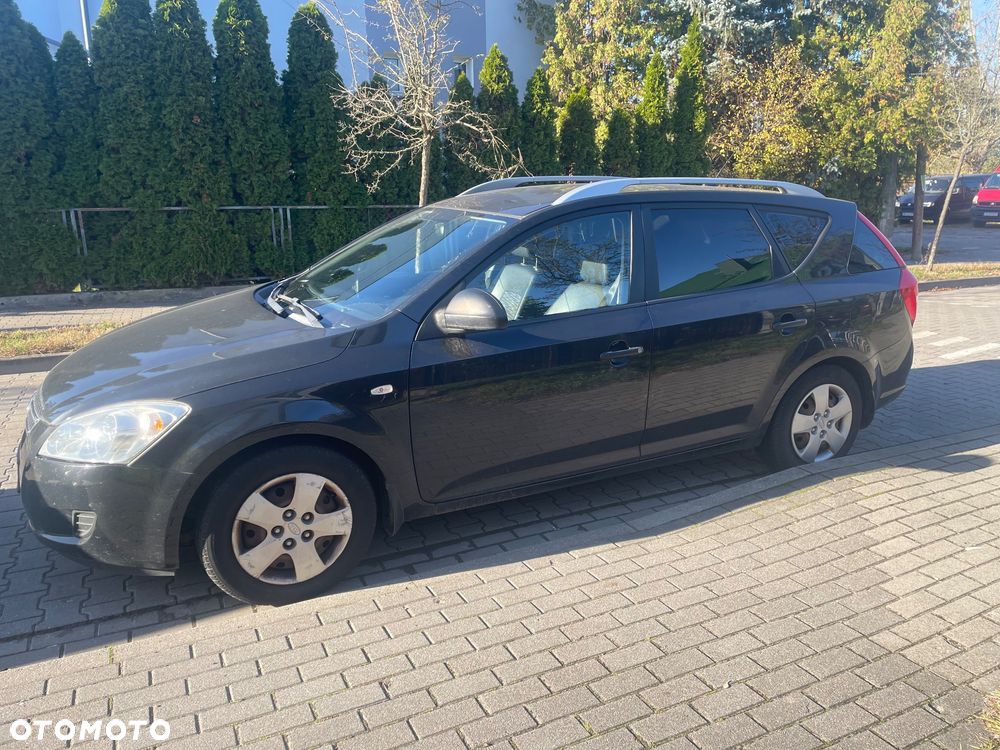 Kia Ceed 2009 photo 4