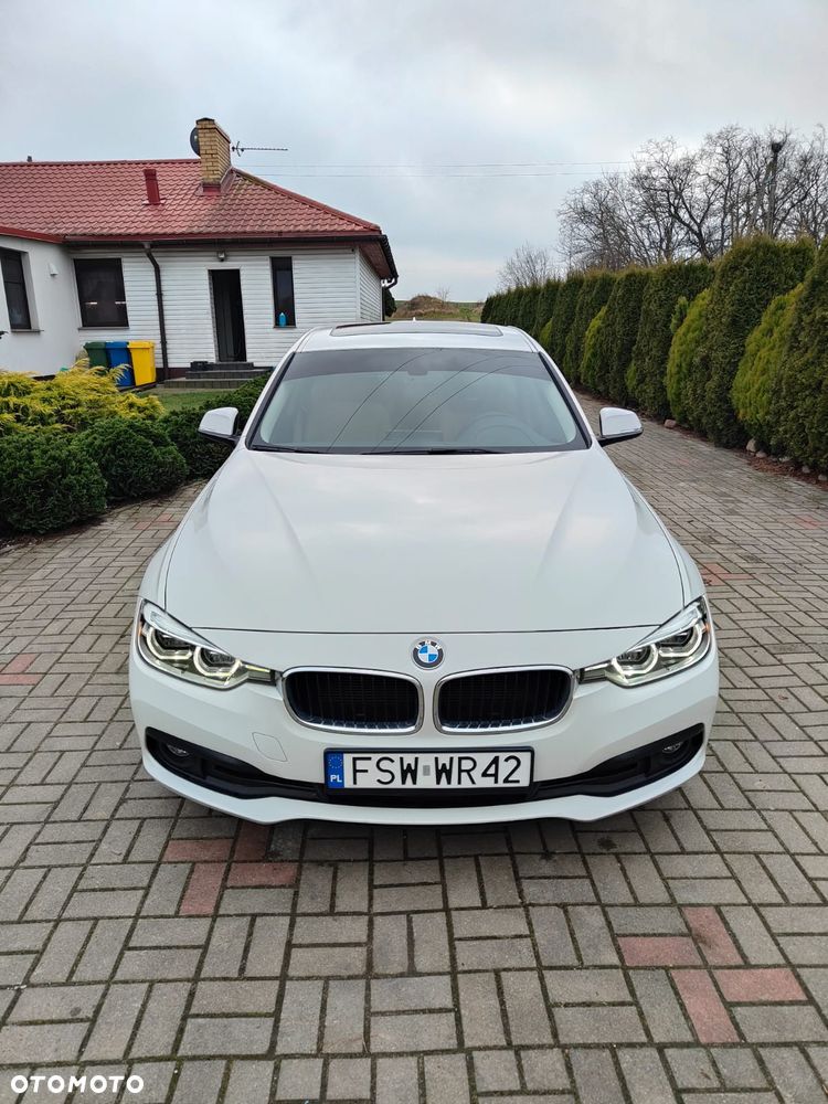 BMW Seria 3 320i xDrive Edition Luxury Line Purity - 2