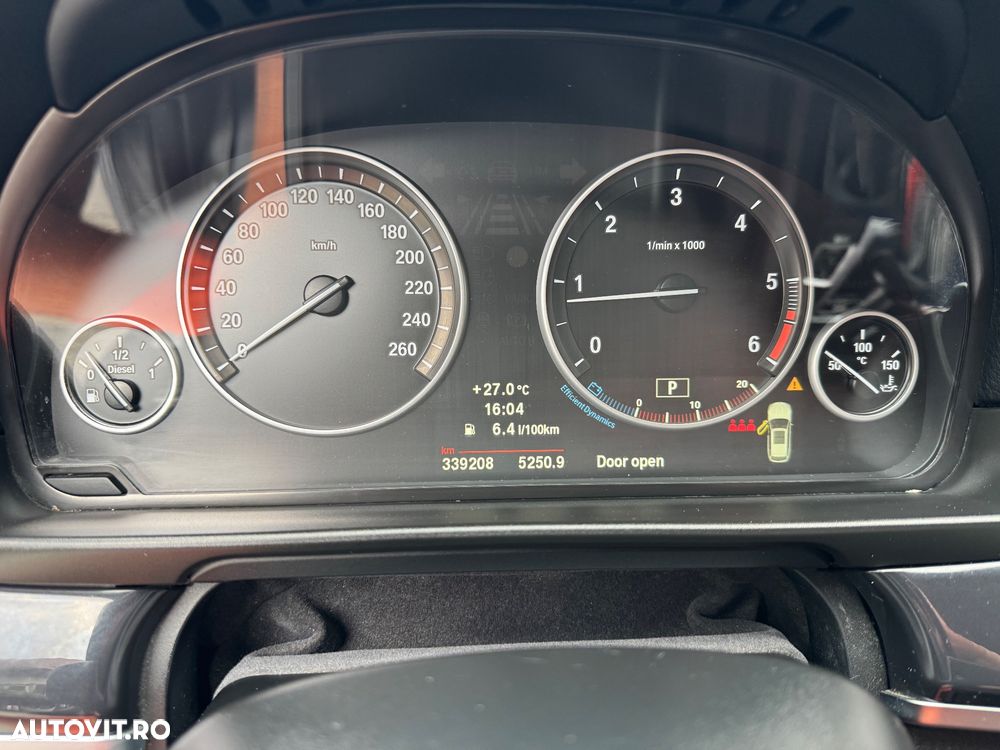 BMW Seria 5 520d Sport-Aut. - 24
