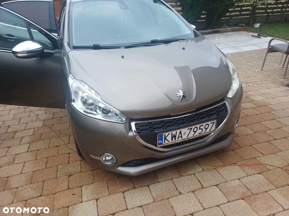 Peugeot 208 1.6 e-HDi Allure STT - 4