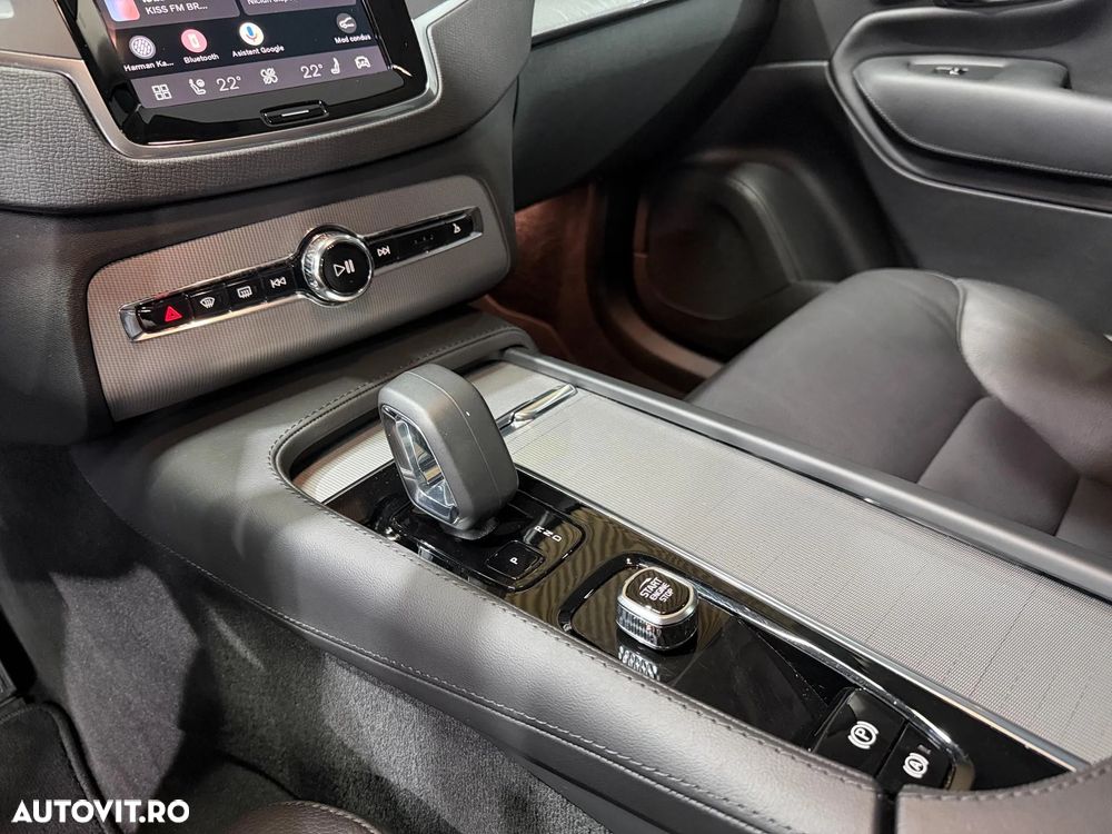 Volvo XC 90 T8 AWD Core - 16
