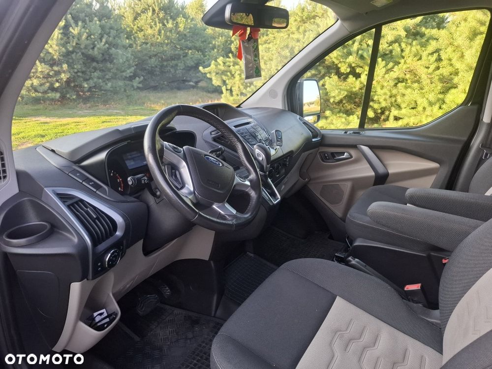 Ford Tourneo Custom - 5