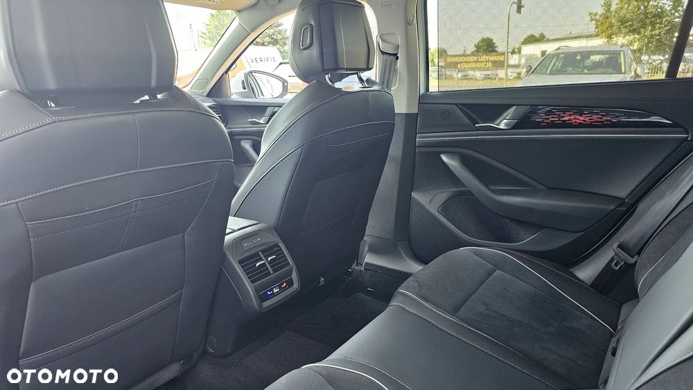 Volkswagen Passat - 26