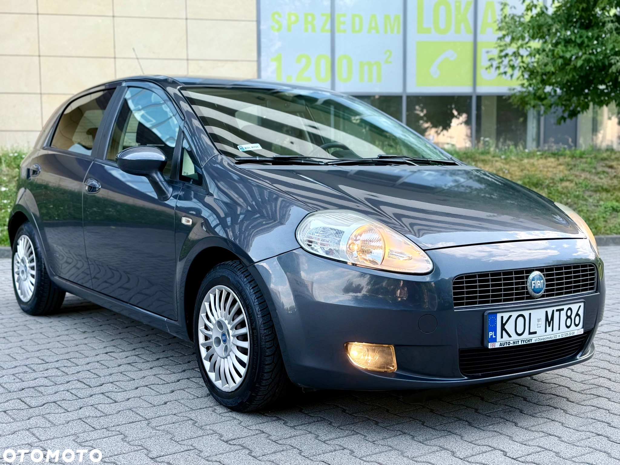 Fiat Grande Punto Actual 1.4 8V Estiva Blue&Me Euro5 - 17
