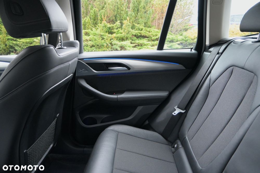 BMW X3 - 33