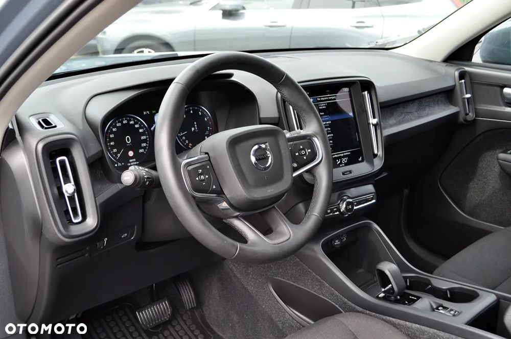 Volvo XC 40 T3 Momentum Core - 23