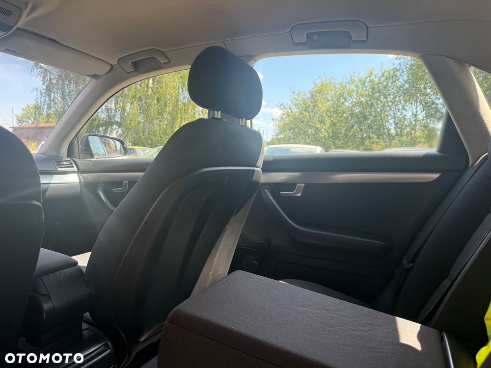 Audi A4 Limousine - 11