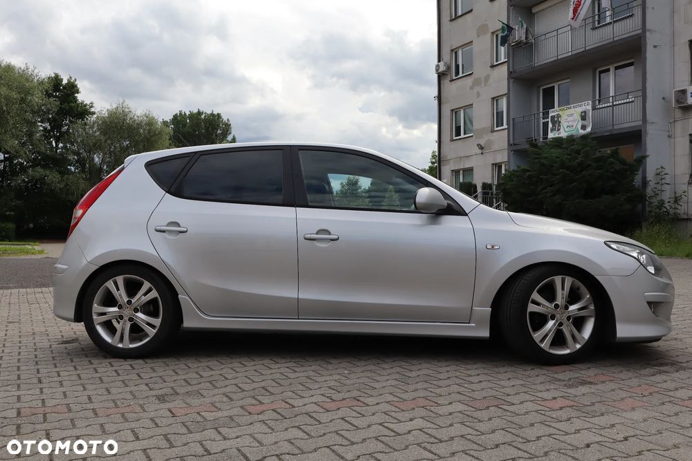 Hyundai i30 1.6 CRDi Classic + - 4
