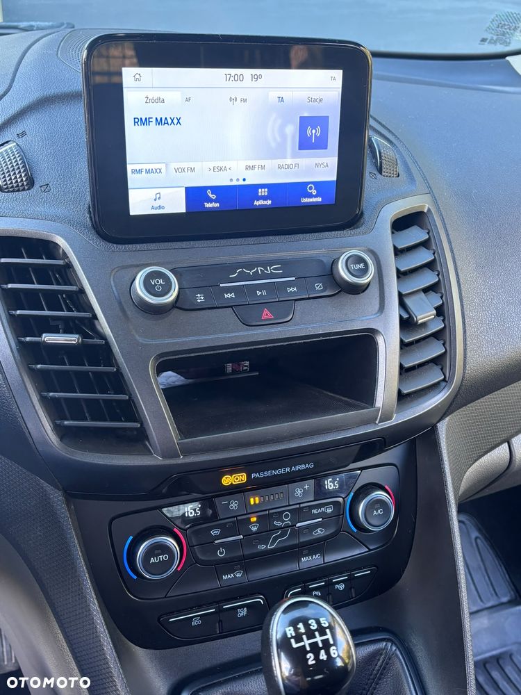 Ford Transit Connect - 12