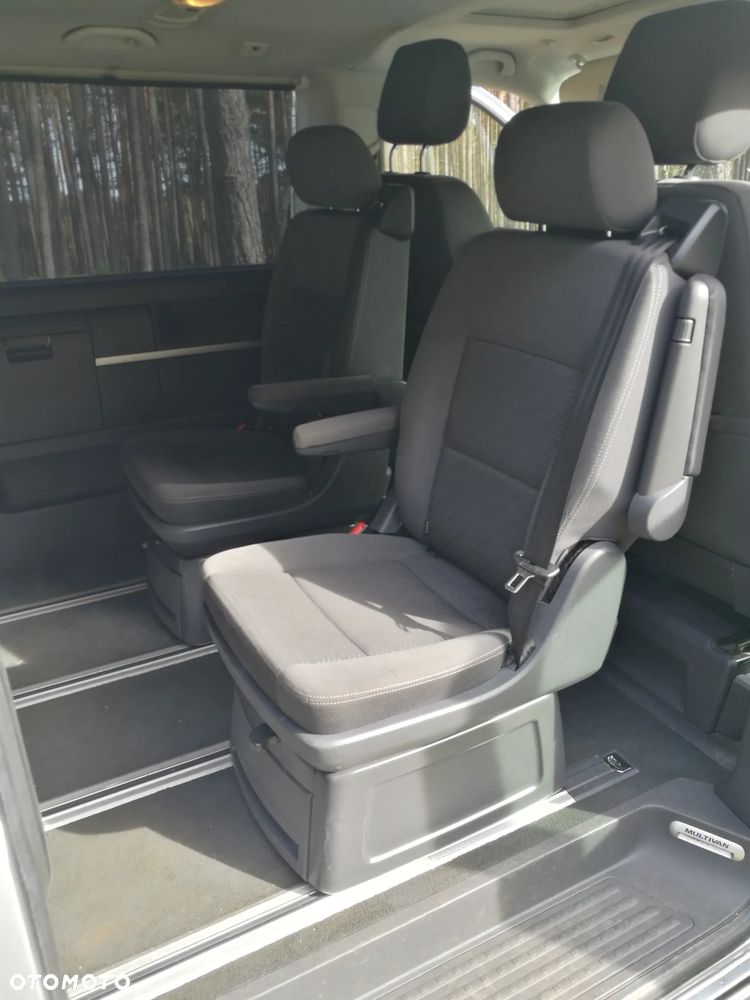 Volkswagen Multivan - 8