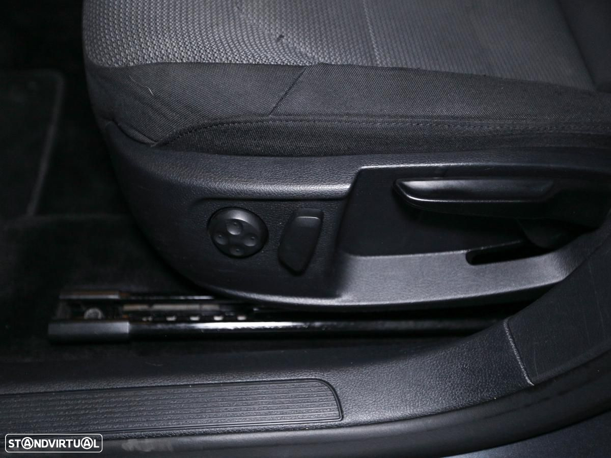 VW Passat - 13