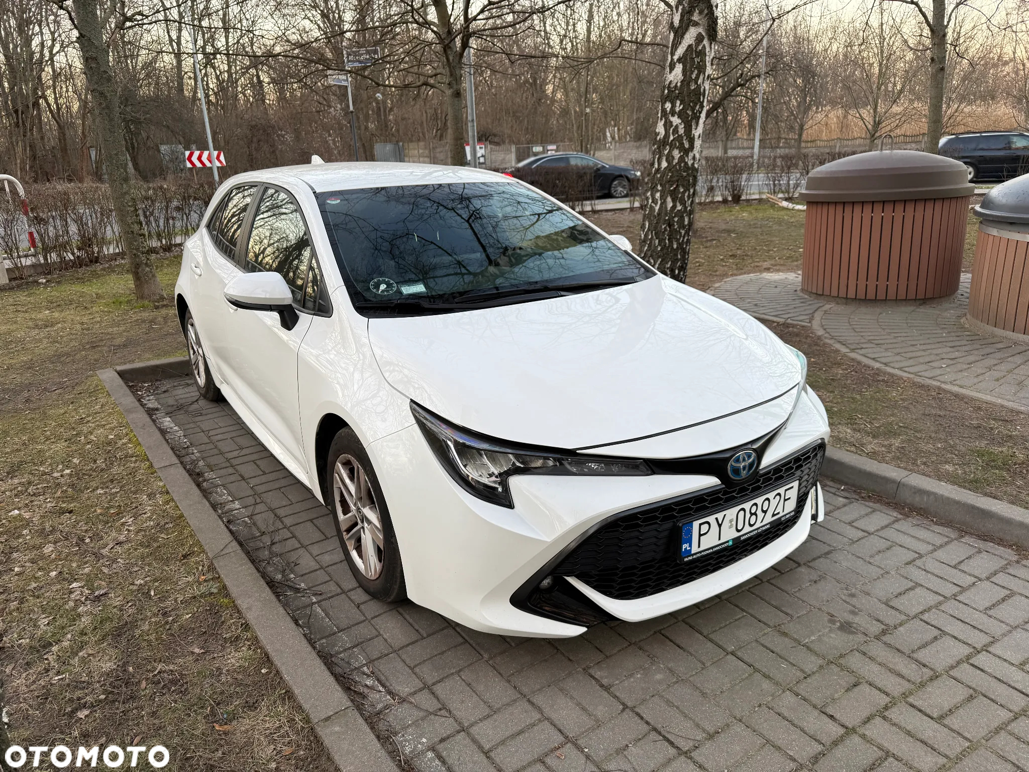 Toyota Corolla - 4