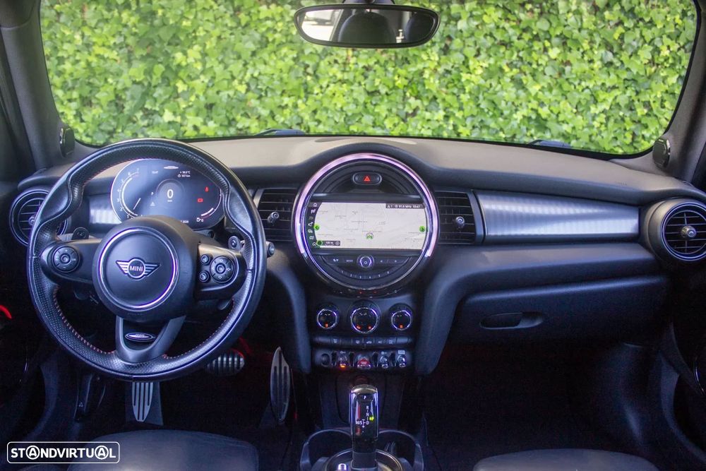 MINI 5 Portas Cooper SD Auto Desportiva - 16