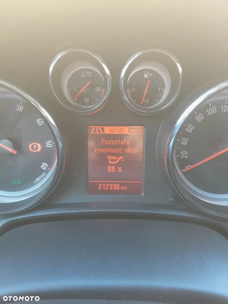 Opel Astra 1.6 CDTI Essentia - 22