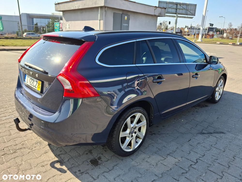 Volvo V60 D2 Momentum - 5