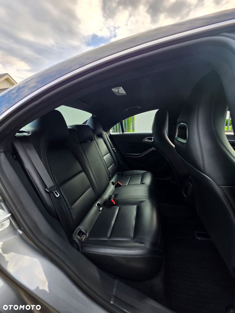 Mercedes-Benz CLA 200 CDI AMG Line - 17