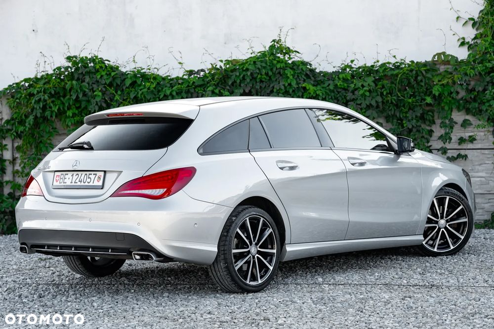 Mercedes-Benz CLA 200 7G-DCT Peak Edition - 10