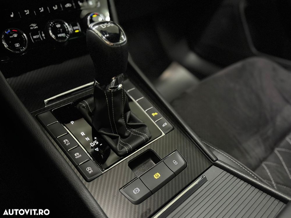 Skoda Superb 2.0 TDI DSG Sportline - 15