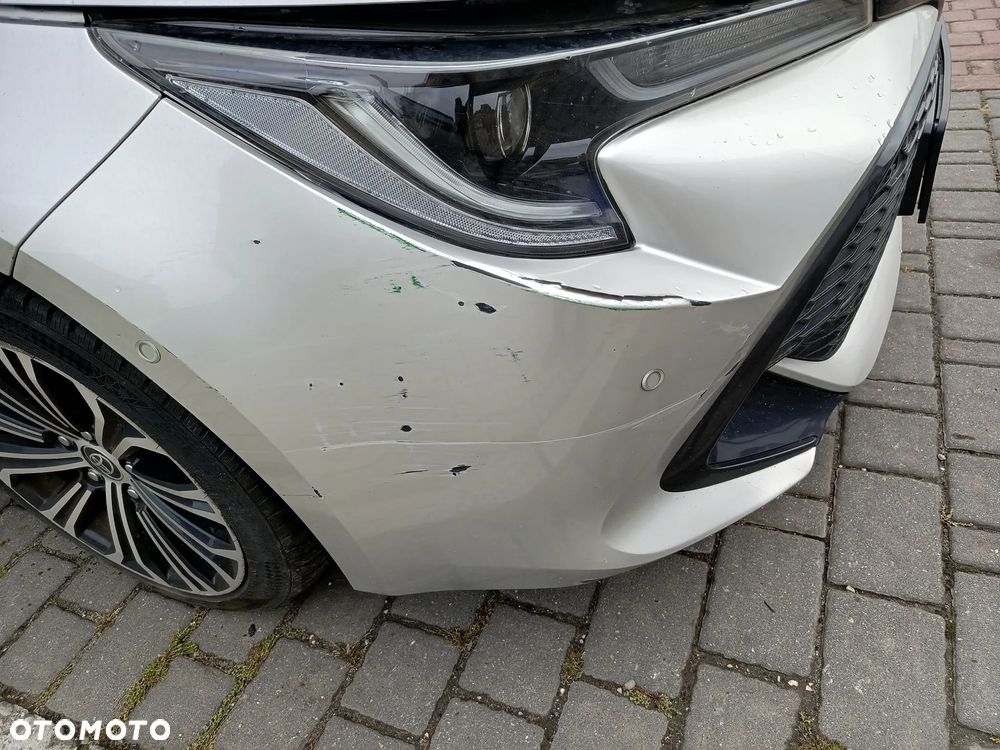 TOYOTA COROLLA E21 ZDERZAK PRZÓD PRZEDNI GOŁY 1J6 - 2