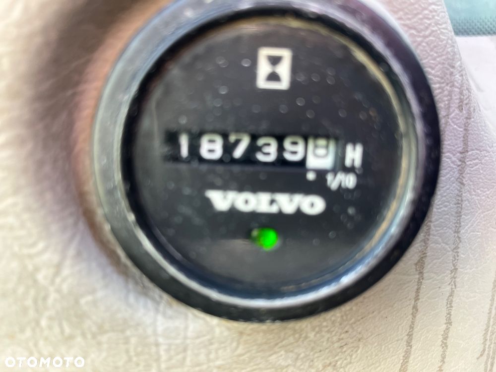 Volvo EC 250 DL - 11